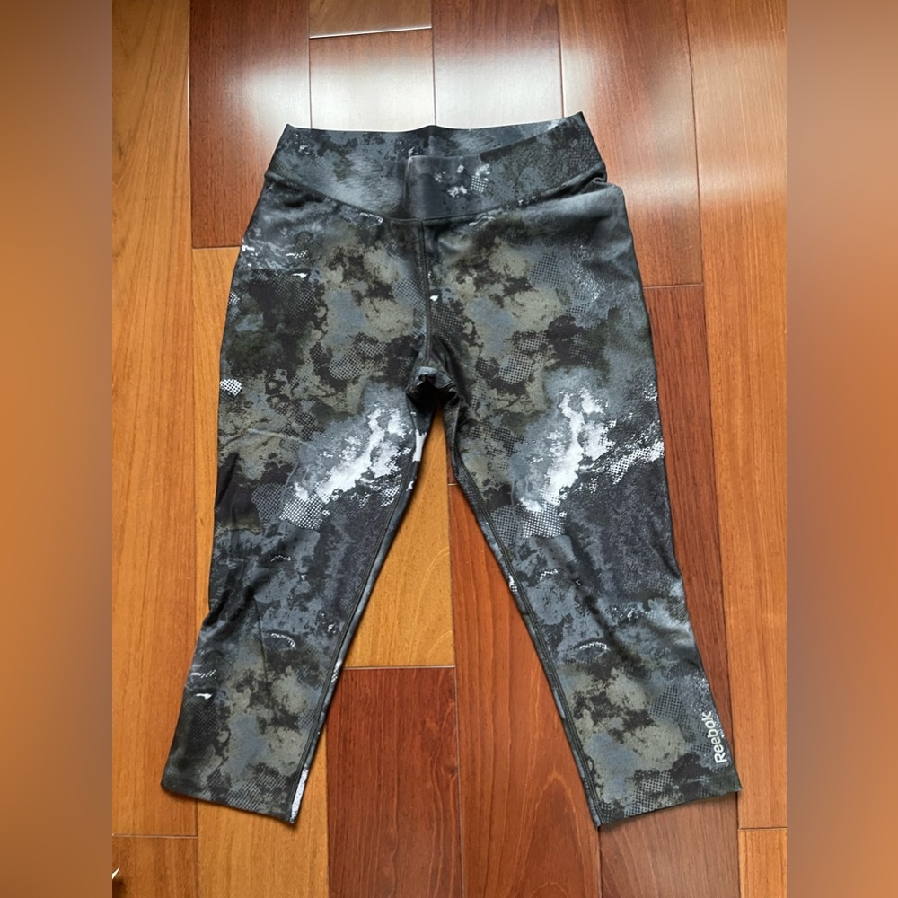 Reebok cropped Capri workout tights